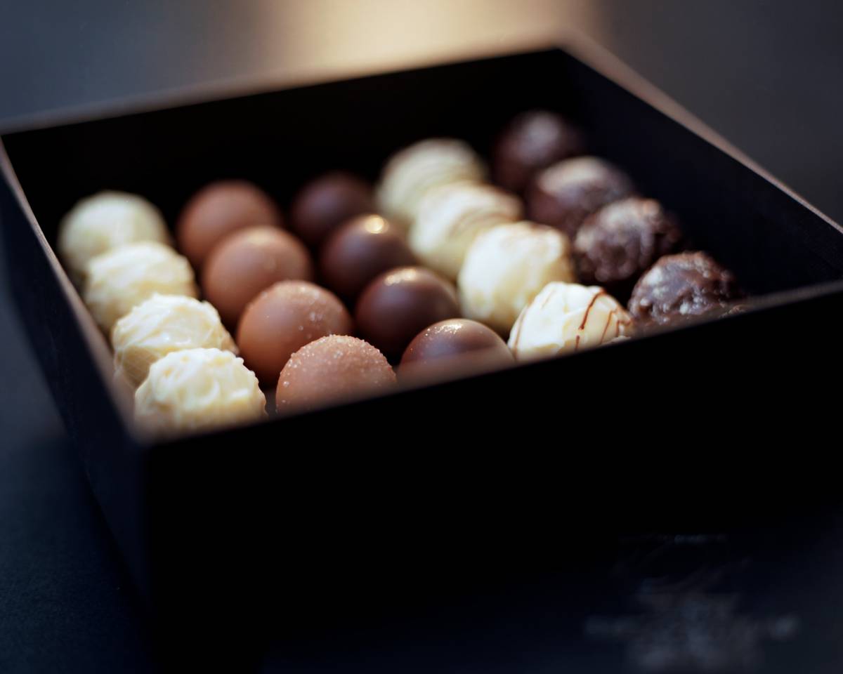 Süße Kleinigkeiten: Pralinen & Petits Fours
